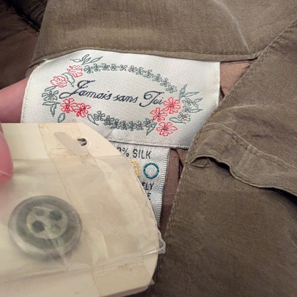 Green Silk Button-Down Skirt - Picture 3 of 7